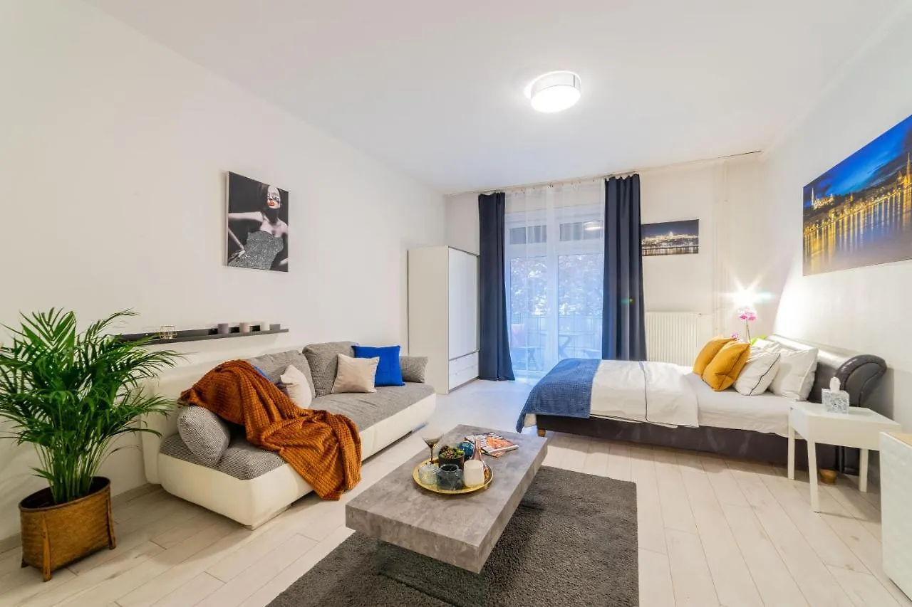 Del Mar Apartment Budapest
